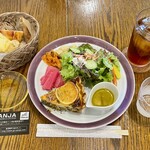 パンジャ カフェプラス - 料理写真:プレートセット(キッシュ)+パン盛り合わせ