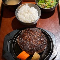 北新地はらみ 別邸 - 和牛ハンバーグ(1,200円)
                    ライス付き
                    ハンバーグ倍増(+1,000円)
                    150g→300g