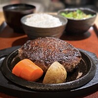 北新地はらみ 別邸 - 和牛ハンバーグ(1,200円)
                    ライス付き
                    ハンバーグ倍増(+1,000円)
                    150g→300g