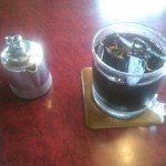 美味しんぼ - アイスコーヒー。黒糖入りとノンシュガーが選べます。