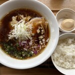 鶏醤油拉麺専門店 そうわ - 料理写真:鶏醤油拉麺、味玉、ライス