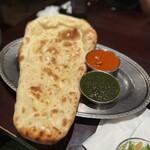 まさらダイニング - サグチキン(ほうれん草)とマトンカレー