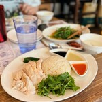 海南鶏飯食堂 - 海南鶏飯Mサイズ