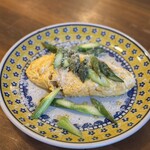カデルムーロ - じゃがいもとアスパラのオムレツ