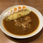 きんもち - チキンカレー（930円）＋ゆでたまご（70円）