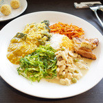 アーユルヴェーダ・カフェ ディデアン - この日のランチビュフェ。玉子焼きがおいしい