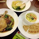 SPAWN - ビーフグリーンカレー240、ヌードルスープ250、海老ワンタン200THB