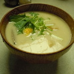 玄米ハウス ひろ作 - かす汁に変更すると+100円♪具は動物性たんぱく質無しです♪2015年1月♪こんにゃく、厚揚げ、大根など