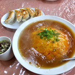 老広東 - 天津飯（カニ玉）＆ 餃子（５本）（２０１５年３月）