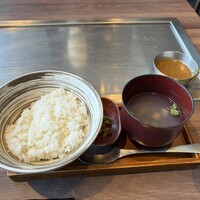 鉄板和食とワイン 萬鉄 - 