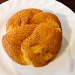 ペンギンベーカリー - 料理写真:北海道ﾌﾟﾚﾐｱｼｭｰ（￥380）