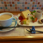 あおくまカフェ - 絹ごし豆富のシフォンケーキとコーヒー