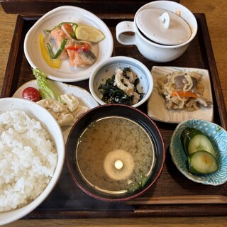 陶器のお店 萌木_0