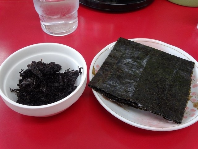 南京ラーメン 黒门 - 冬季限定★佐贺県产初摘み海苔(焼き海苔とバラ