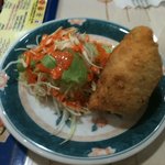 インド料理 レカリ - サモサ（揚げ餃子の中にカレー味の具材が入っています）