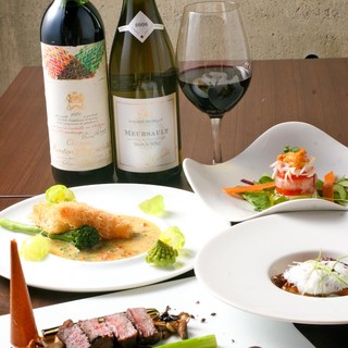 Enjoy carefully selected ingredients and wine recommended by the chef.