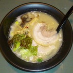 らぁ麺 胡心房 - 辛。らーめん　　　　　　そんなに辛くありません