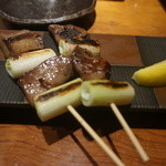 べこ政宗 - とろ牛たん塩串・ねぎ間【1串290円】（2015/3/19）＊ピントがあってなくてすみません