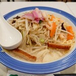 リンガーハット - 料理写真:野菜たっぷりちゃんぽん