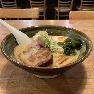 手作りの味噌らーめん 味噌樽_0