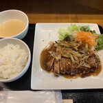 Arc-en-ciel - 茶美豚トンテキ定食　背徳のガリバタソース
