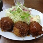 丸くて大きなクリームコロッケがゴロリン♪