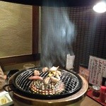 焼肉ホルモン 極 - 換気がすごくいいです