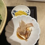 茗荷茶屋 - 冷奴と沢庵