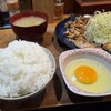 目黒キッチン - 豚生姜焼定食　1,300円
ごはん大盛り　100円
生玉子　100円