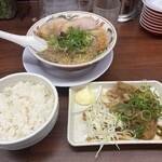 ラーメン魁力屋 - 料理写真:京都背脂醤油ラーメン＋ぶたから定食2026.05.17