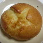 リトルマーメイド - 塩バターぱん(118円)