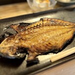 定食屋スシコウ - よく焼けたあじの一夜干し