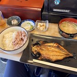 定食屋スシコウ - あじの一夜干し定食（税込み1250円）