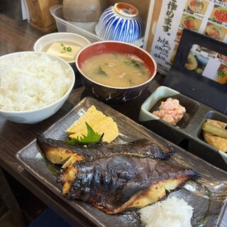 つきじde丼どん_1