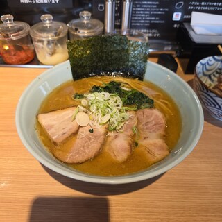 横浜家系ラーメン 友喜家_0