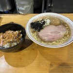 背脂煮干中華そば 和市 - 