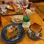 Botanical Garden SARU CAFE - 