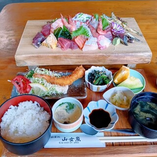 和食処 山女魚_0