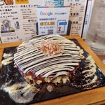 樹 - パンケーキのようにふっくらフワフワなお好み焼き！香ばしいソースの匂いに食欲が止まらない！
