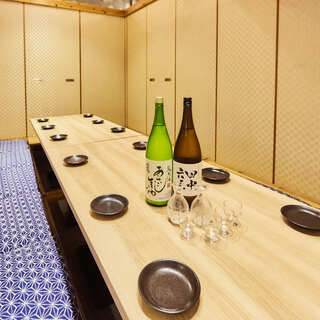 店内ひろびろ,、中宴会～大型宴会まで人数にあわせたテーブルをご用意