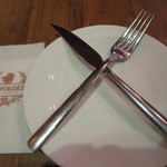 ピッツェリア ナポレターナ ラ・タヴォロッツァ - この鋭利な刃物はなんのため？？