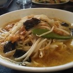 天香 - 小さな中華料理店です。メニューは失念しましたが、美味しいラーメンでした。