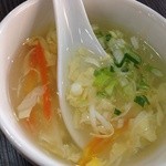 華香苑 - 天津飯のスープ とろみのあるスープでした