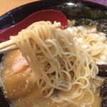 柴田商店 - 麺アップ