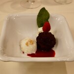 MICHEL'S - 