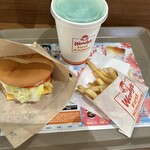 Wendy's First Kitchen - 料理写真:Jr.チーズバーガーデラックスセット!