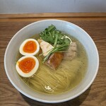 せいめん 未さく - ゆずたま入り塩らぁめん