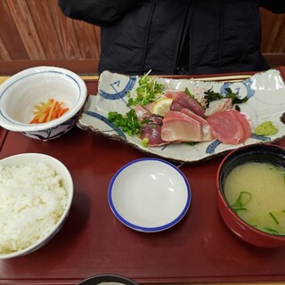 市場食堂 鶴の港_1