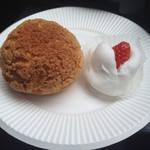 和泉屋 - 生いちごdeしゅう
      and
      いちご大福
      