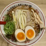 尾道らーめん 燈 - 黄ニララーメン（味玉トッピング）